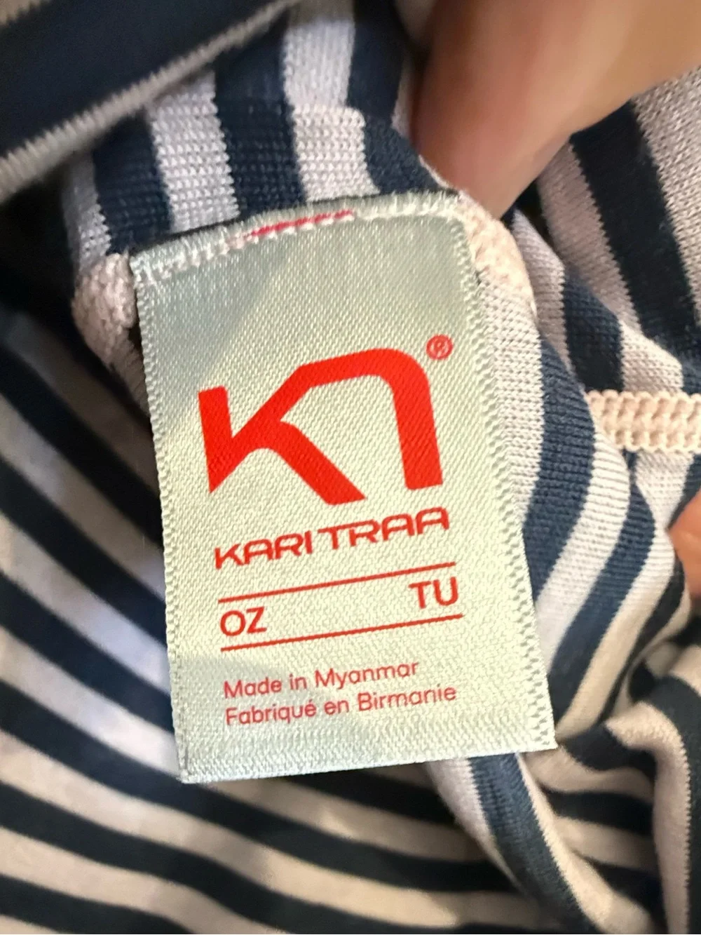 KARI TRAA Tikse Beanie in Dark Navy with Pink Colorway